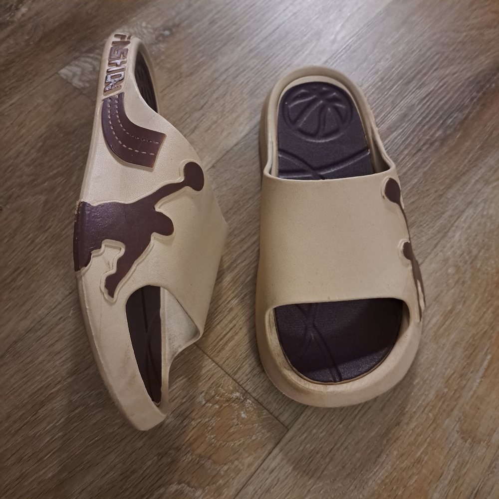 Men's Beige Brown Sports Slides Shoe Size 44-45